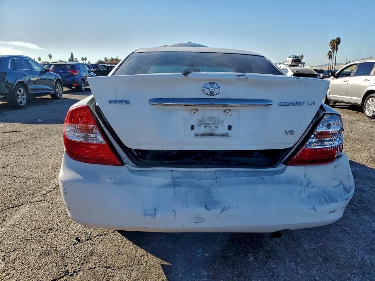 2004 TOYOTA CAMRY LE photo 6