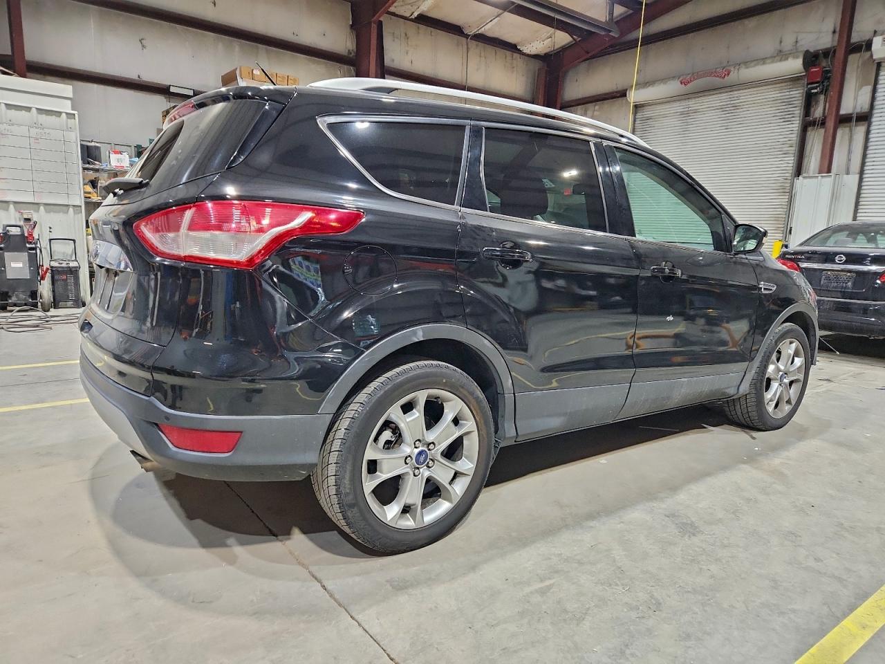 2016 FORD ESCAPE TITANIUM photo 3