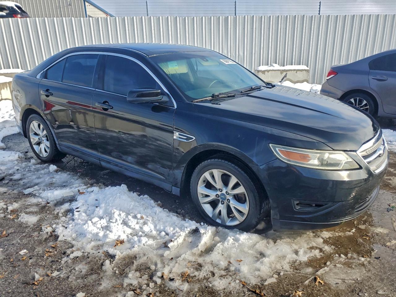 2010 FORD TAURUS SEL photo 4