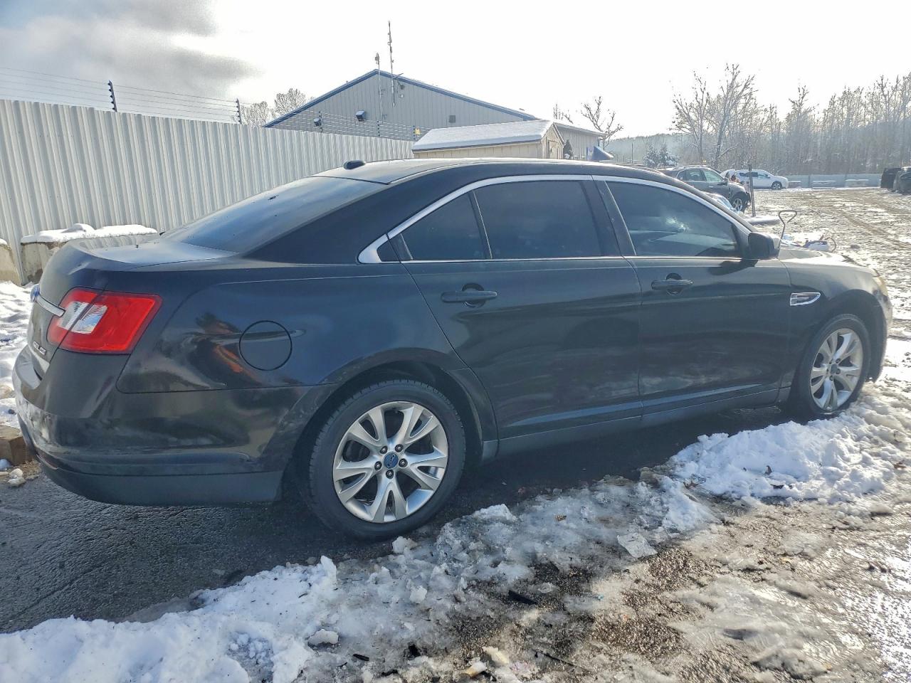 2010 FORD TAURUS SEL photo 3