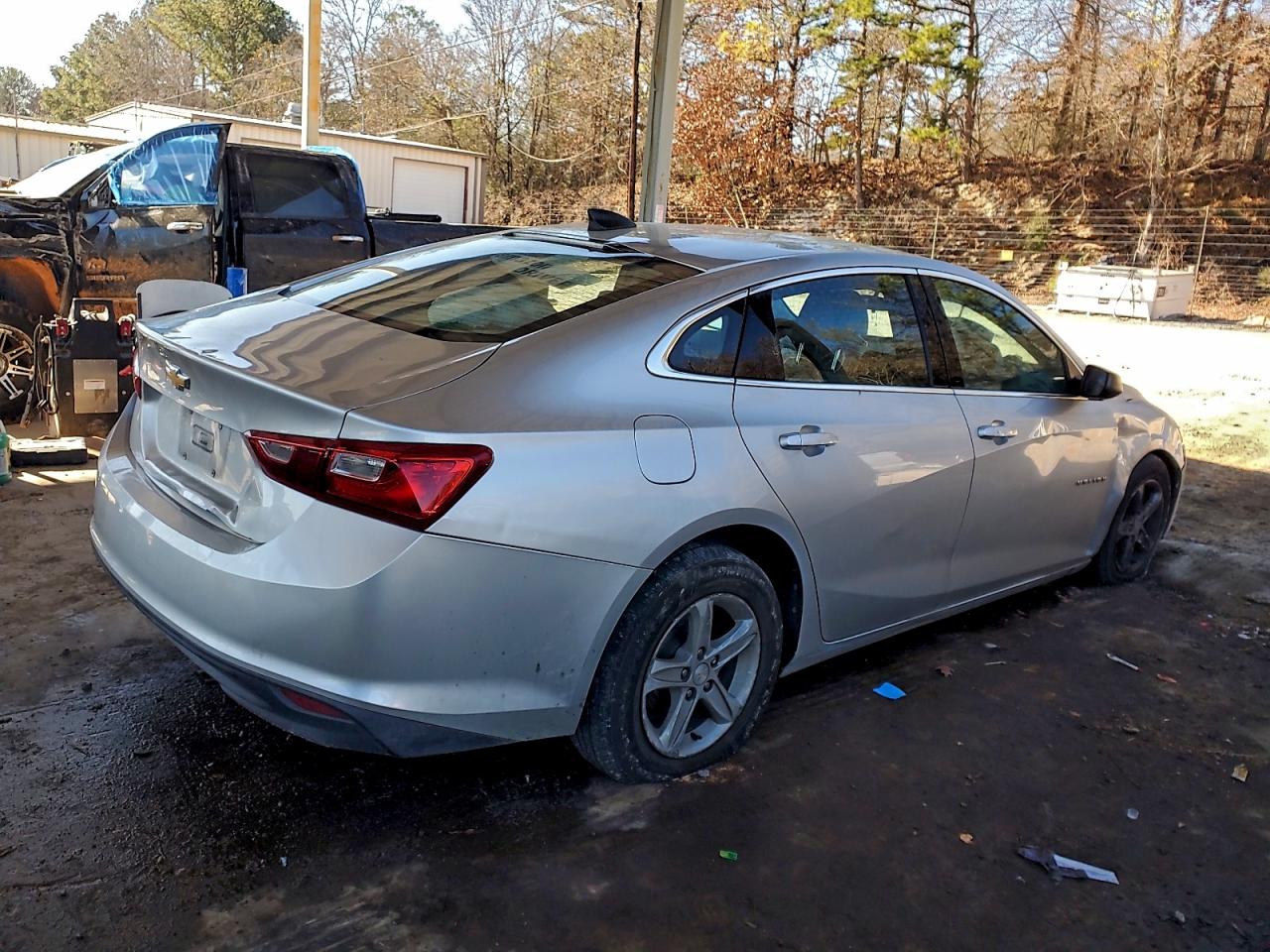 2020 CHEVROLET MALIBU LS photo 3
