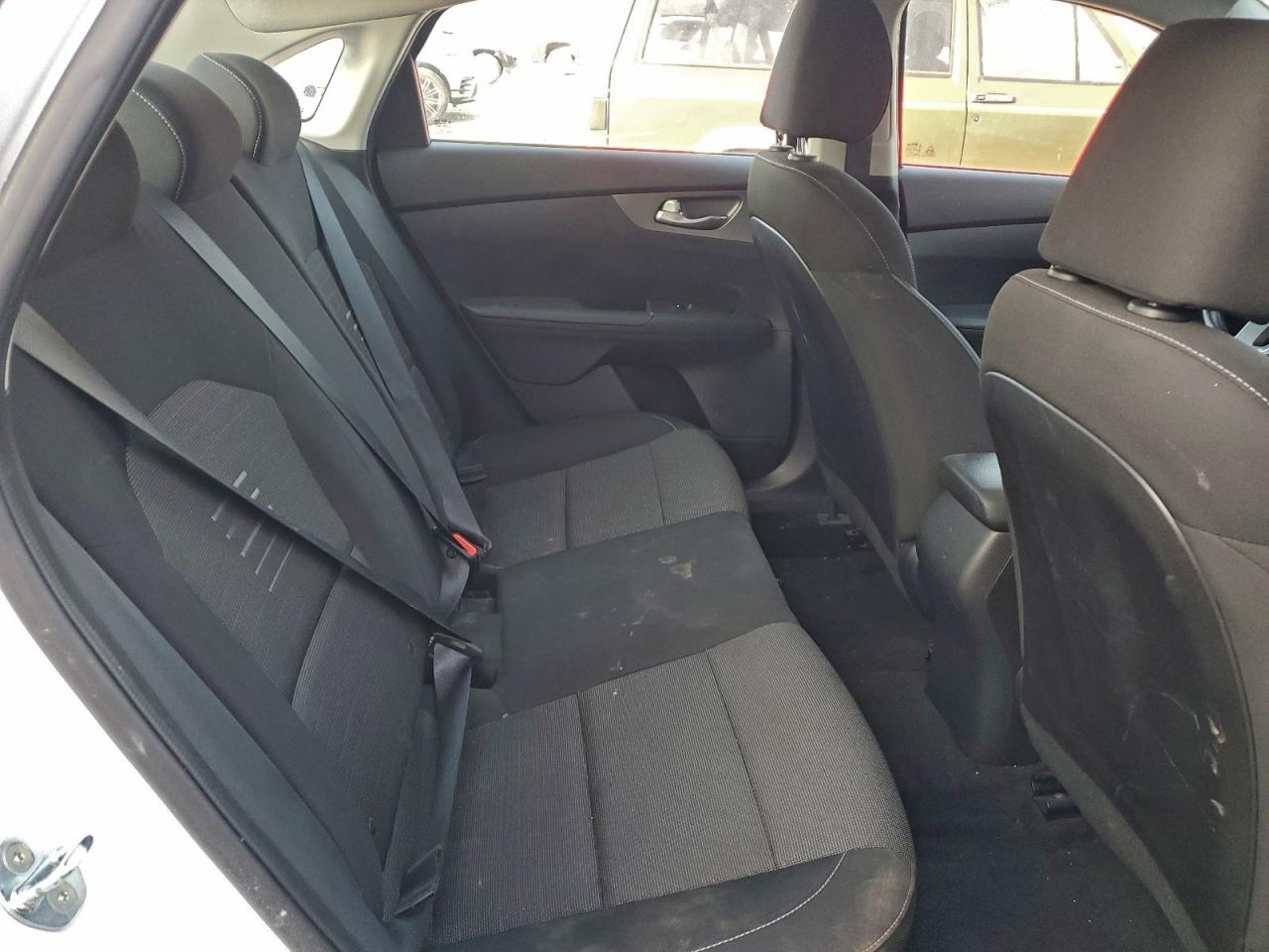 2021 KIA FORTE FE photo 10