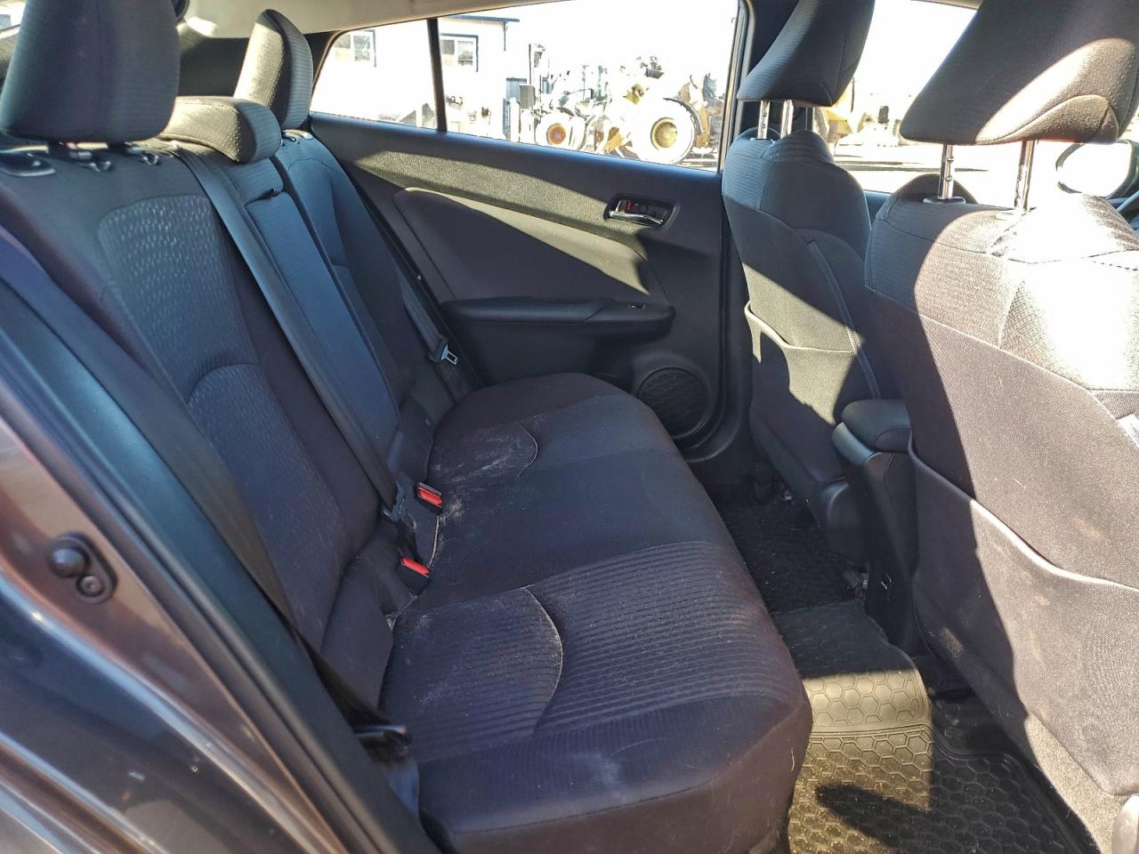 2018 TOYOTA PRIUS photo 10