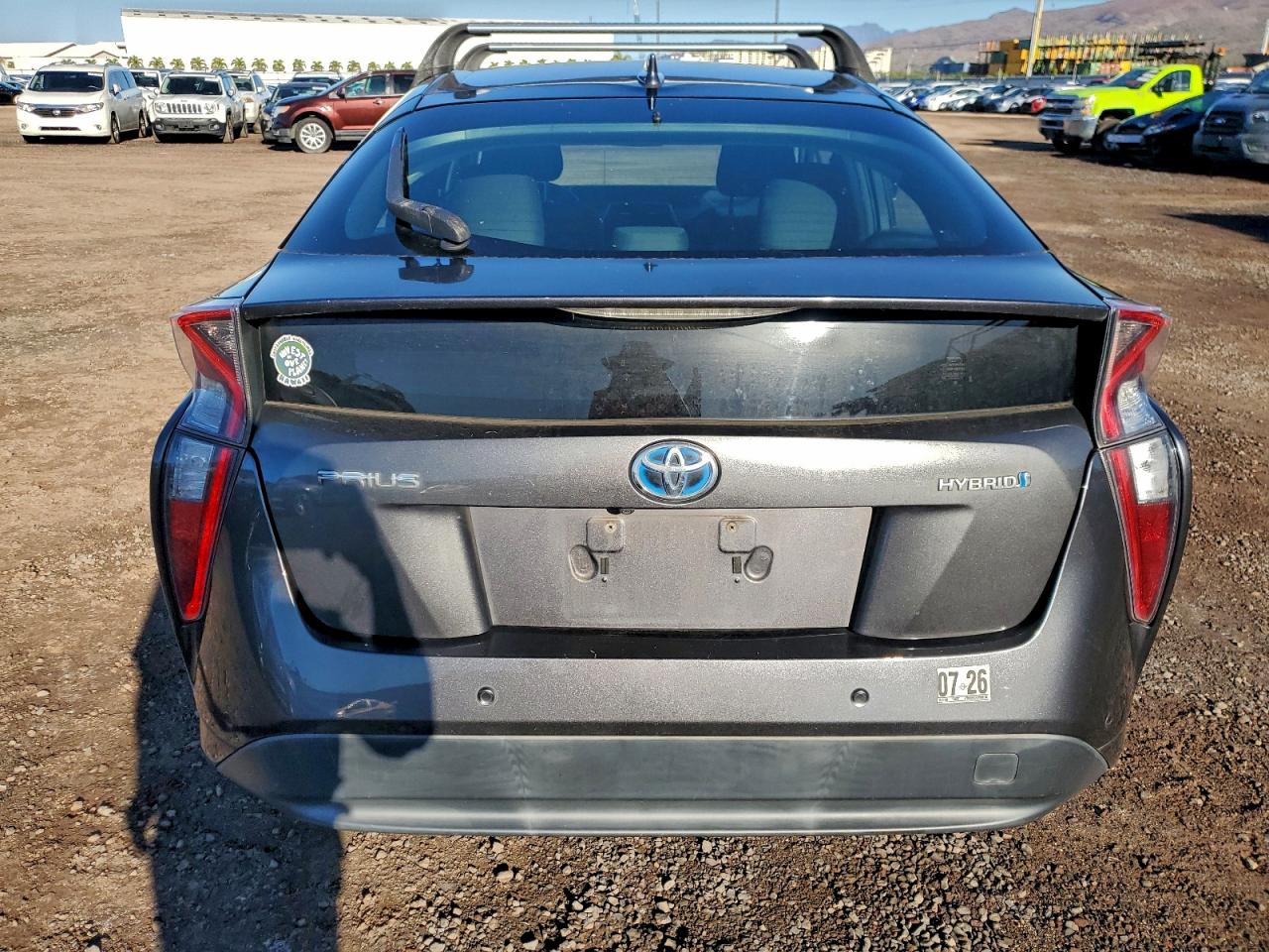 2018 TOYOTA PRIUS photo 6