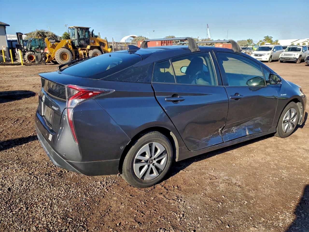 2018 TOYOTA PRIUS photo 3