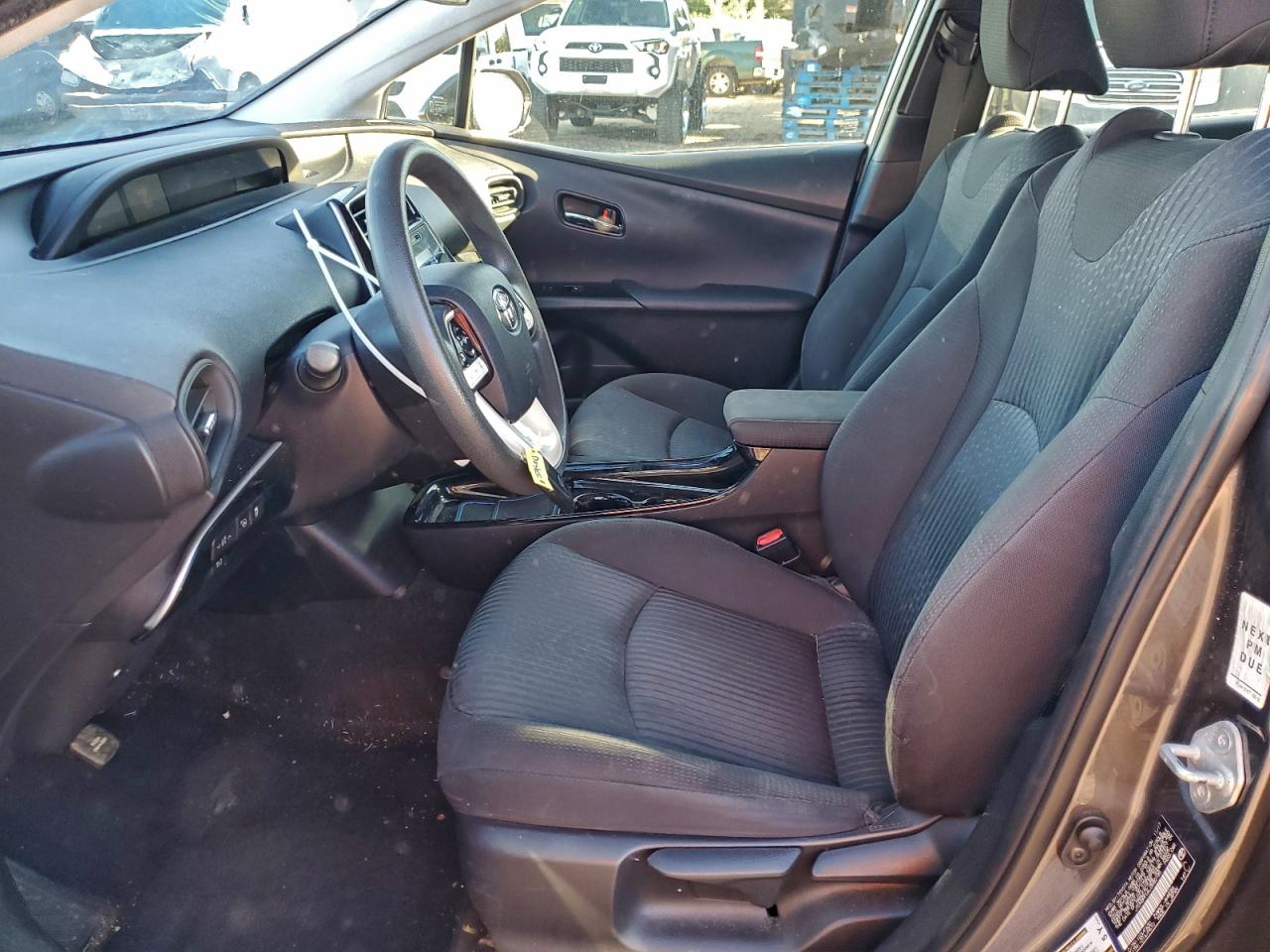 2018 TOYOTA PRIUS photo 7
