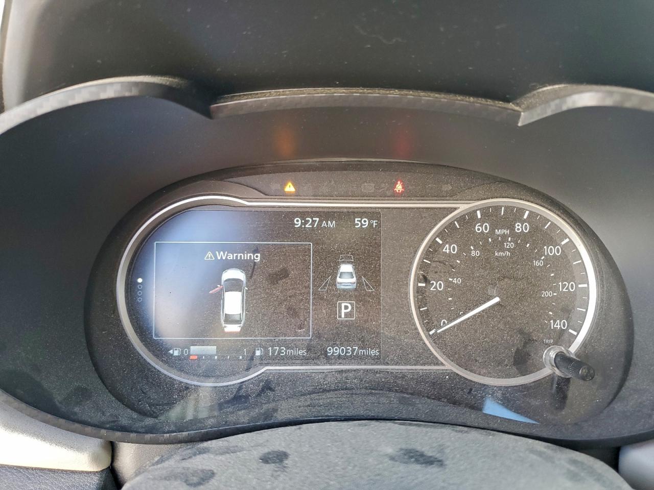 2020 NISSAN VERSA SV photo 9