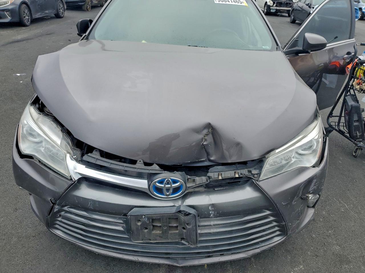 2016 TOYOTA CAMRY HYBRID photo 11