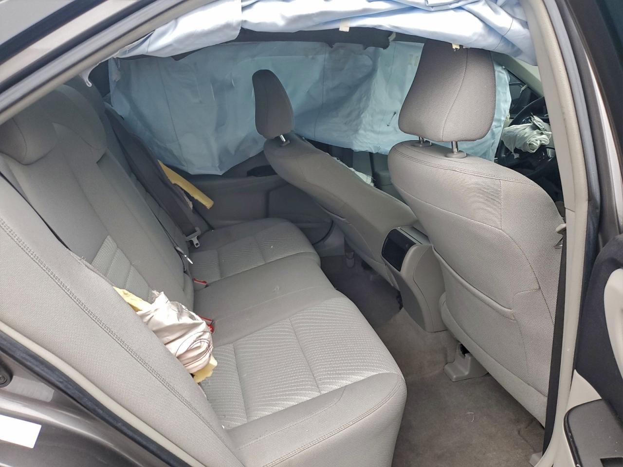 2016 TOYOTA CAMRY HYBRID photo 10