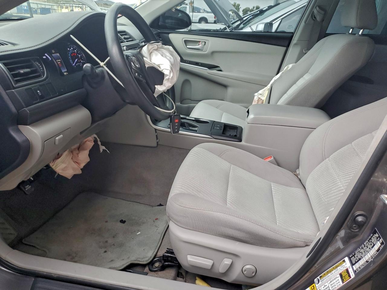 2016 TOYOTA CAMRY HYBRID photo 7