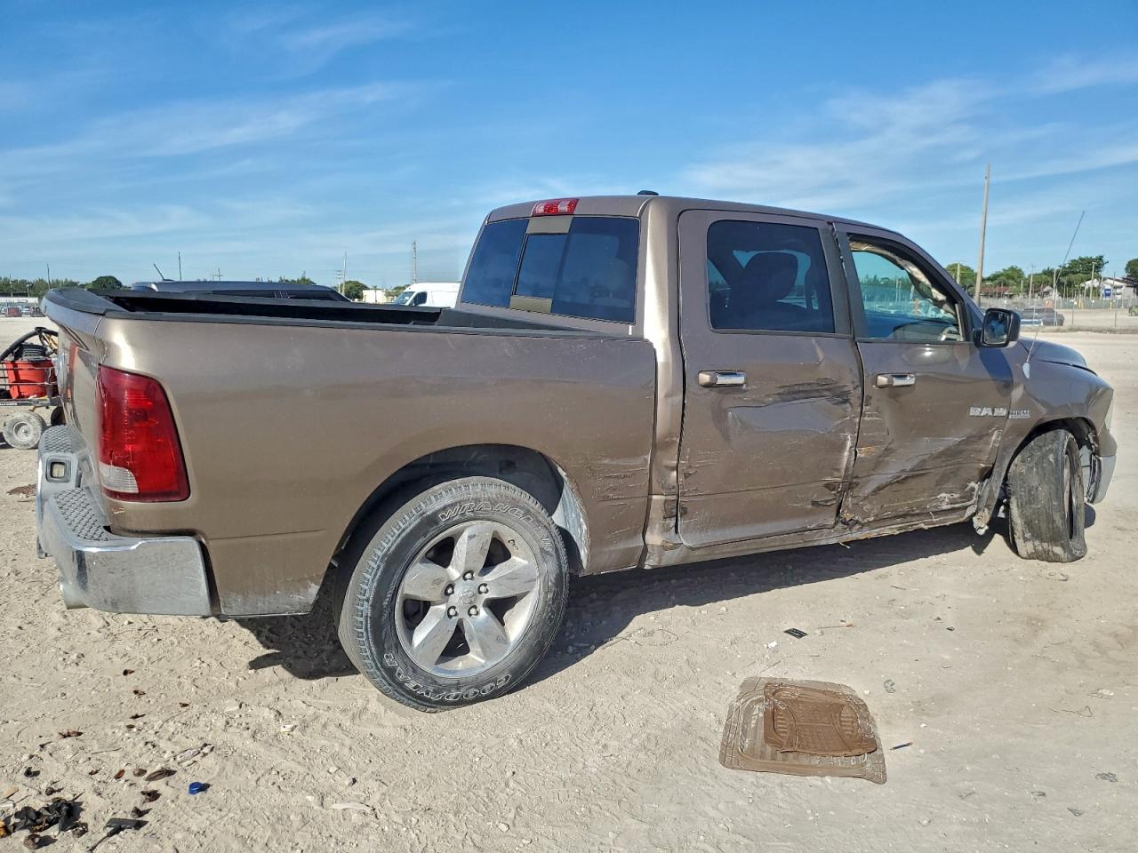 2010 DODGE RAM 1500 photo 3