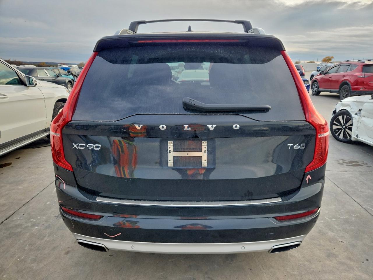 2017 VOLVO XC90 T6 photo 6