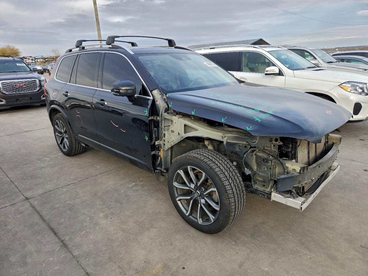 2017 VOLVO XC90 T6 photo 4