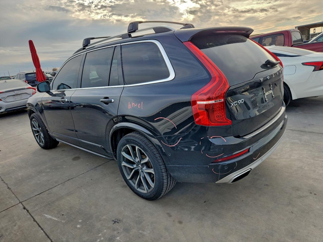2017 VOLVO XC90 T6 photo 2