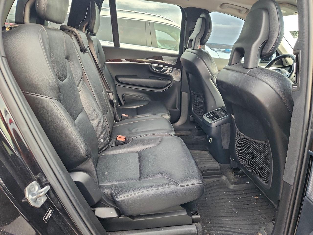 2017 VOLVO XC90 T6 photo 11