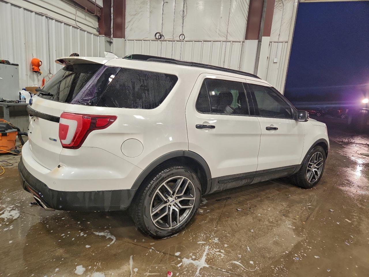 2016 FORD EXPLORER SPORT photo 3