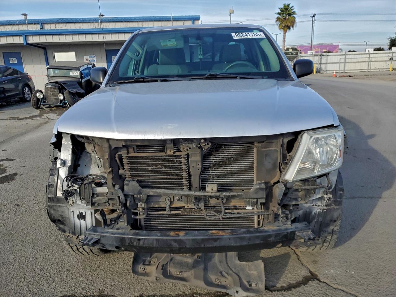 2019 NISSAN FRONTIER S photo 5