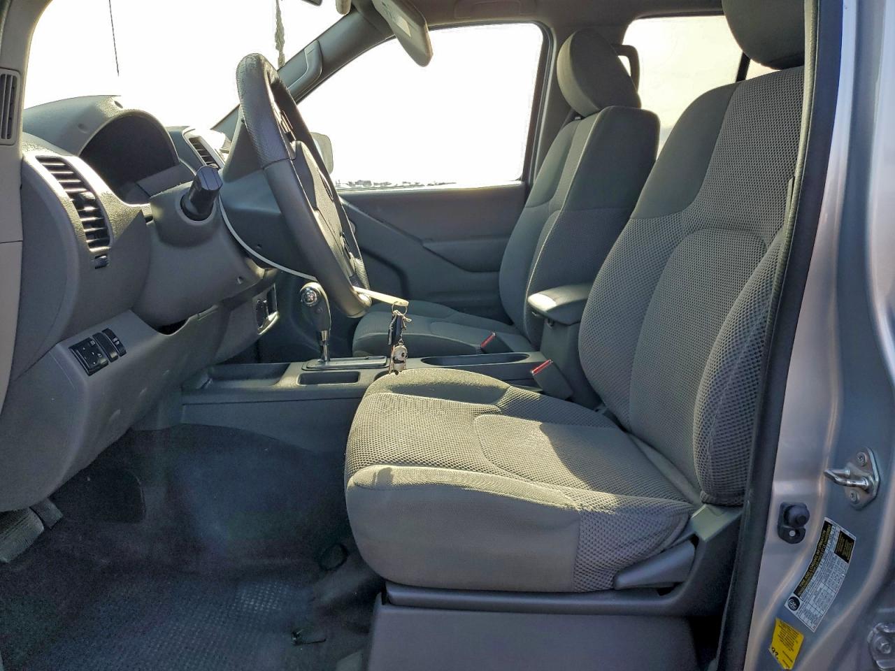 2019 NISSAN FRONTIER S photo 7