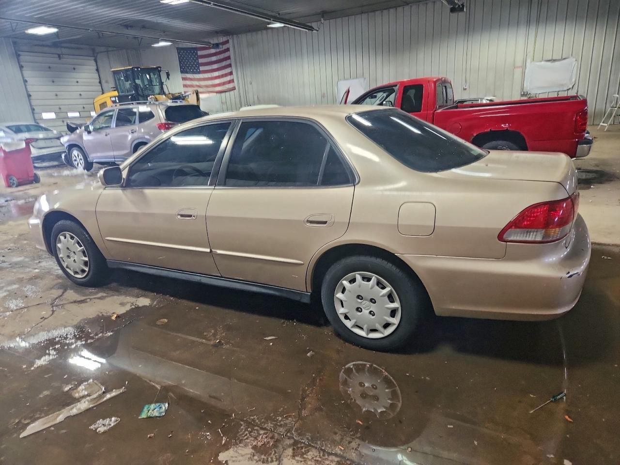2002 HONDA ACCORD LX photo 2