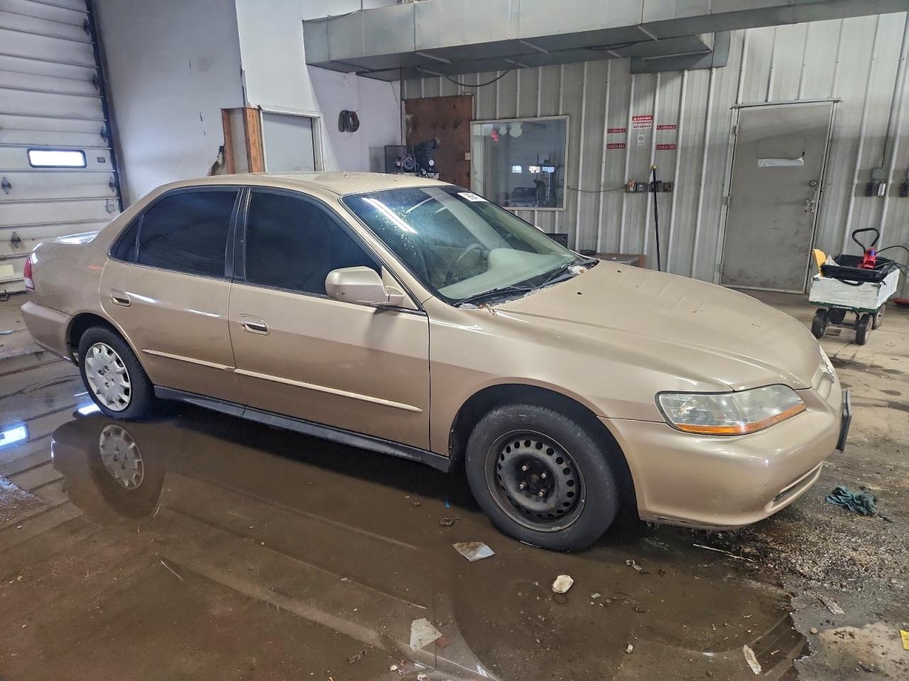 2002 HONDA ACCORD LX photo 4