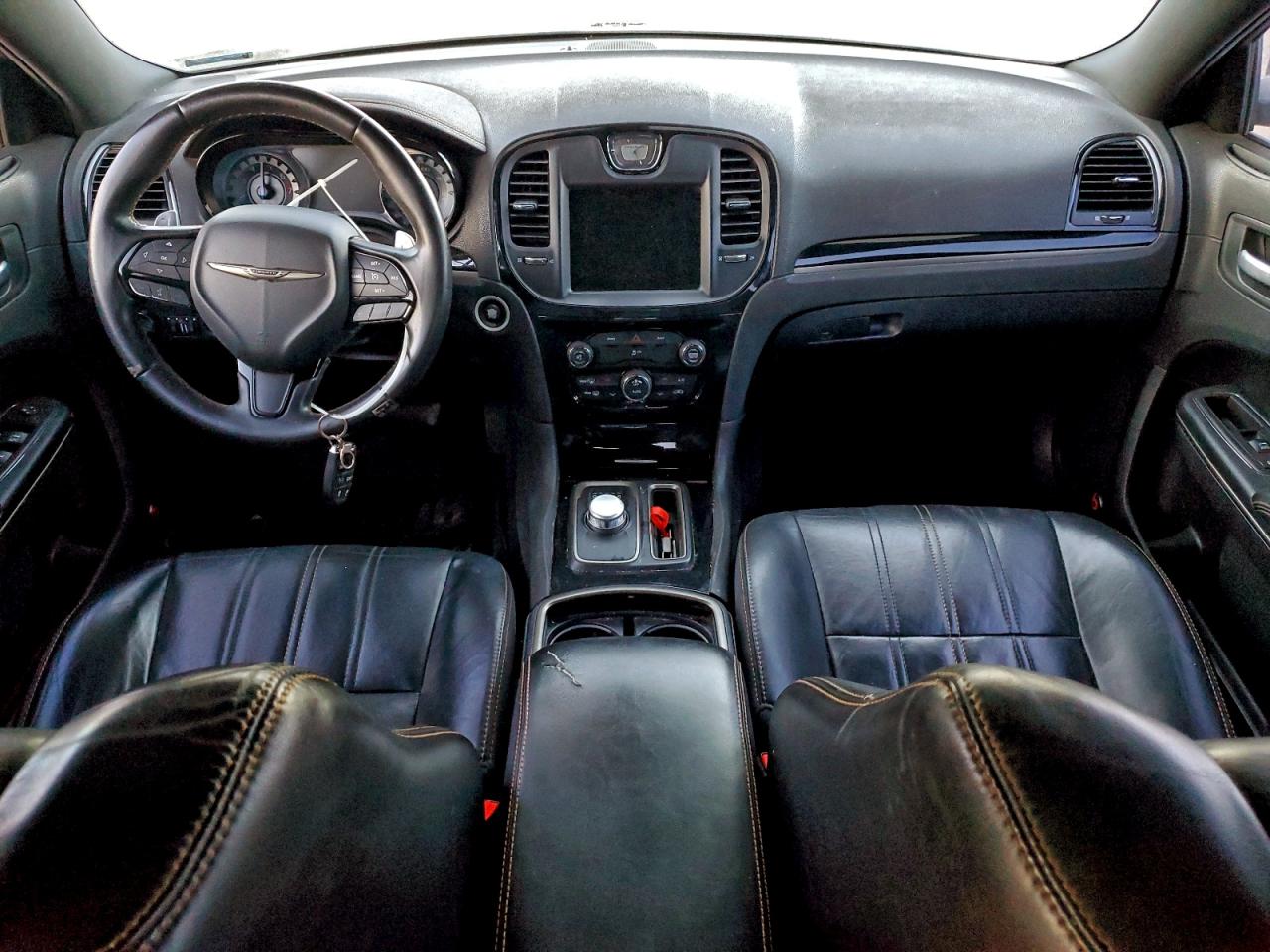2016 CHRYSLER 300 S photo 8