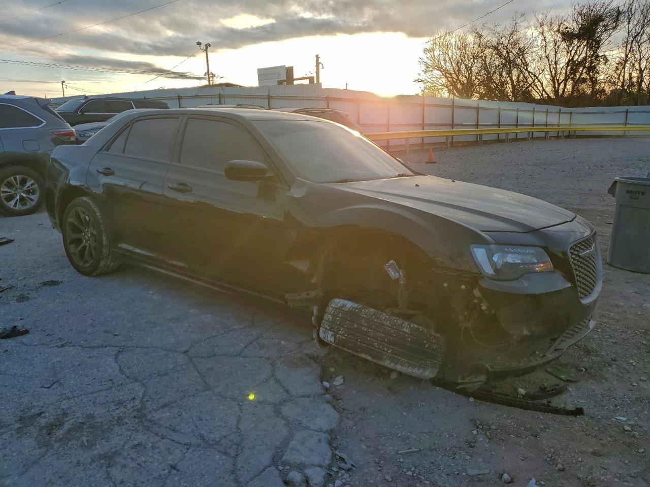 2016 CHRYSLER 300 S photo 4