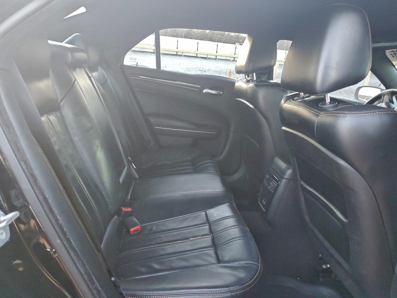2016 CHRYSLER 300 S photo 10