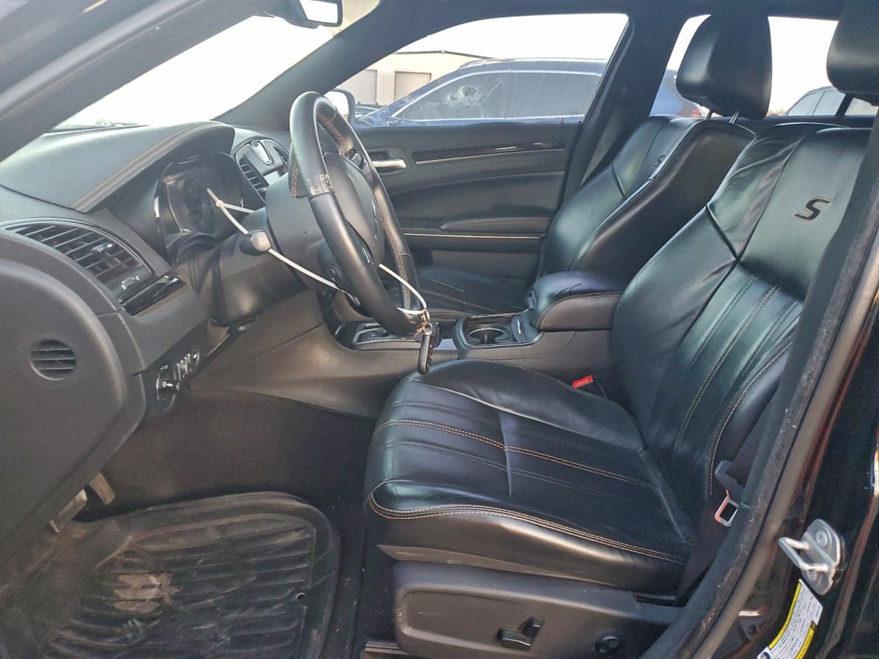 2016 CHRYSLER 300 S photo 7