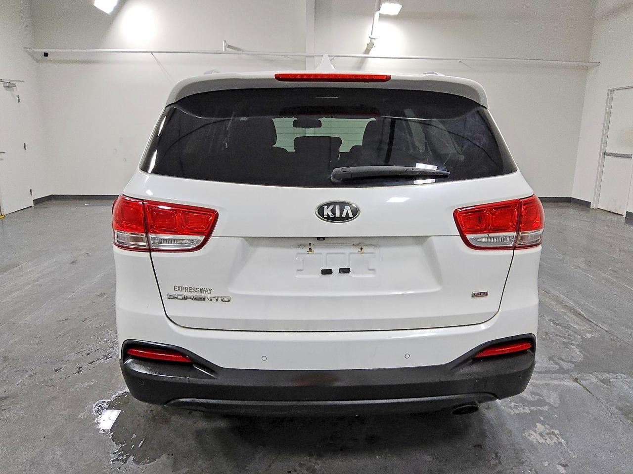 2016 KIA SORENTO LX photo 6