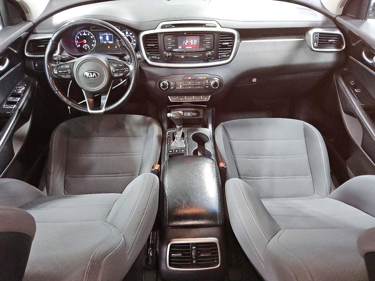 2016 KIA SORENTO LX photo 8