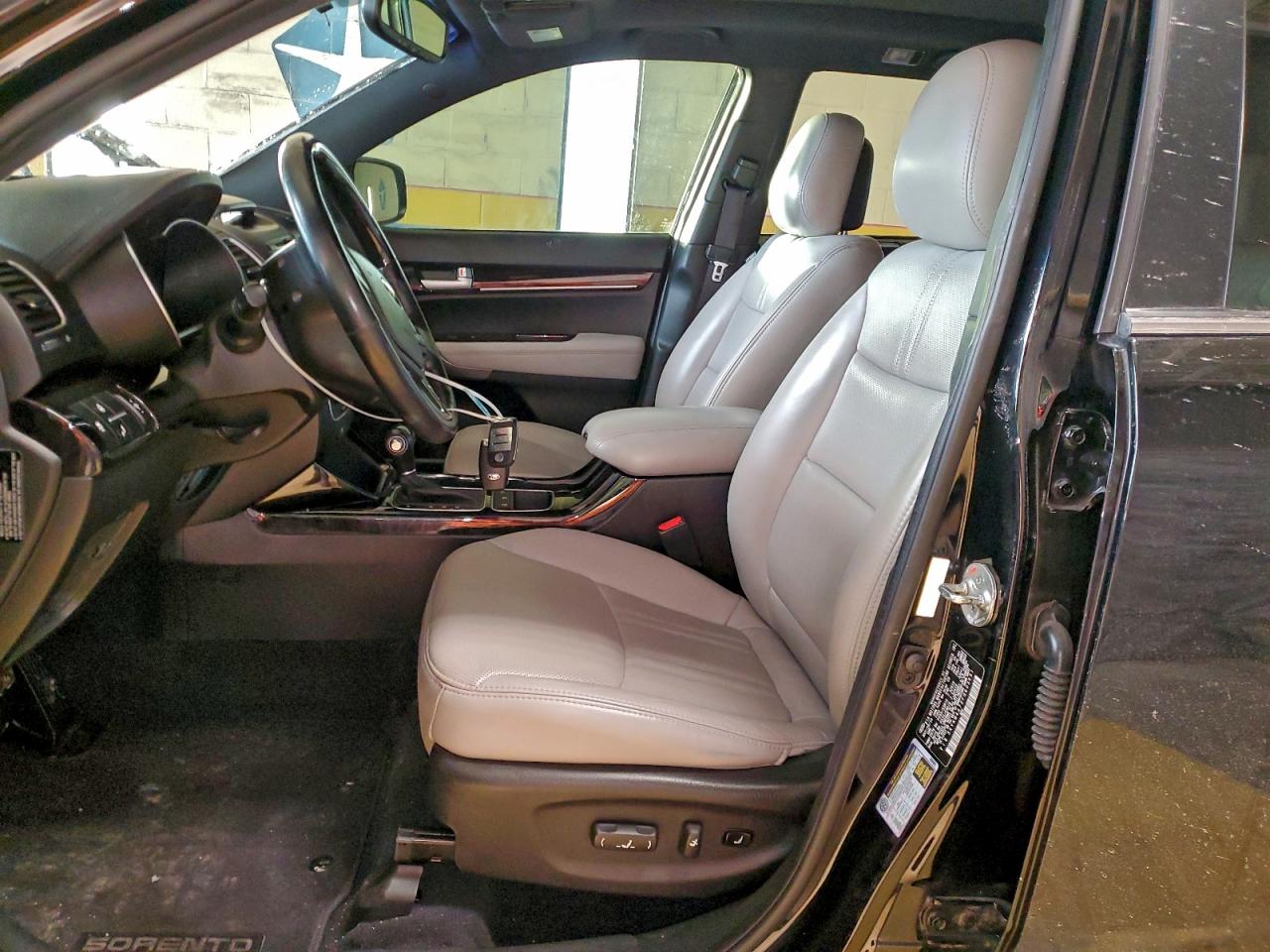 2015 KIA SORENTO SX photo 7