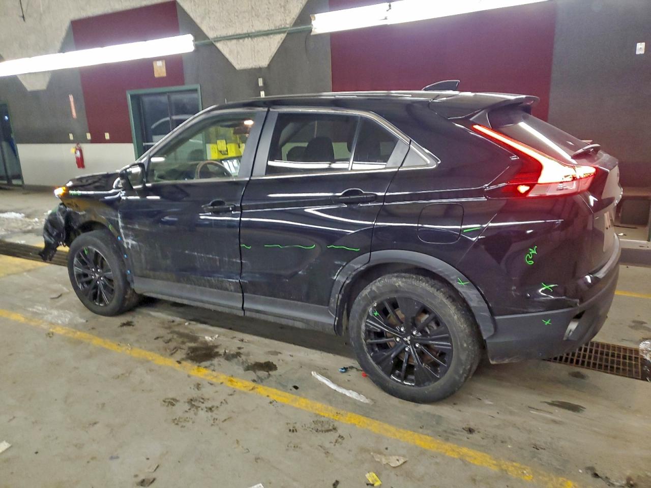 2022 MITSUBISHI ECLIPSE CROSS LE photo 2
