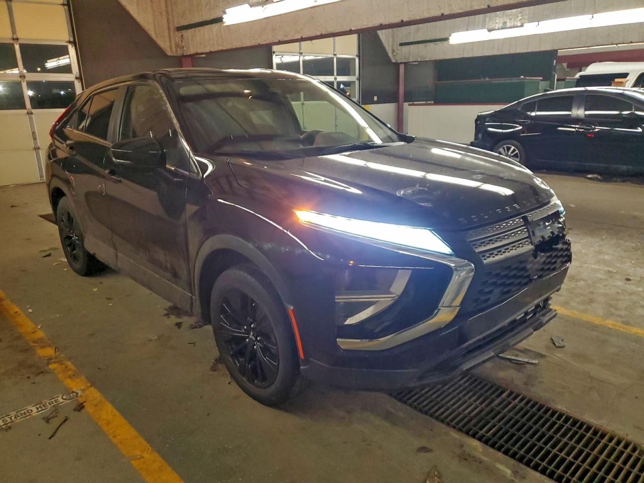 2022 MITSUBISHI ECLIPSE CROSS LE photo 4