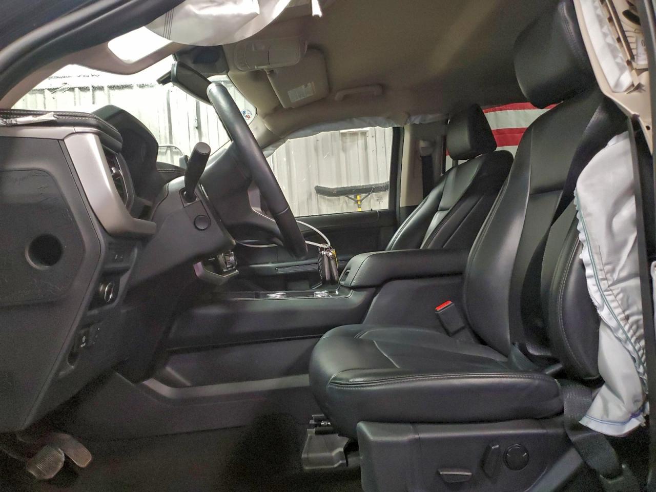 2024 FORD EXPEDITION MAX XLT photo 7