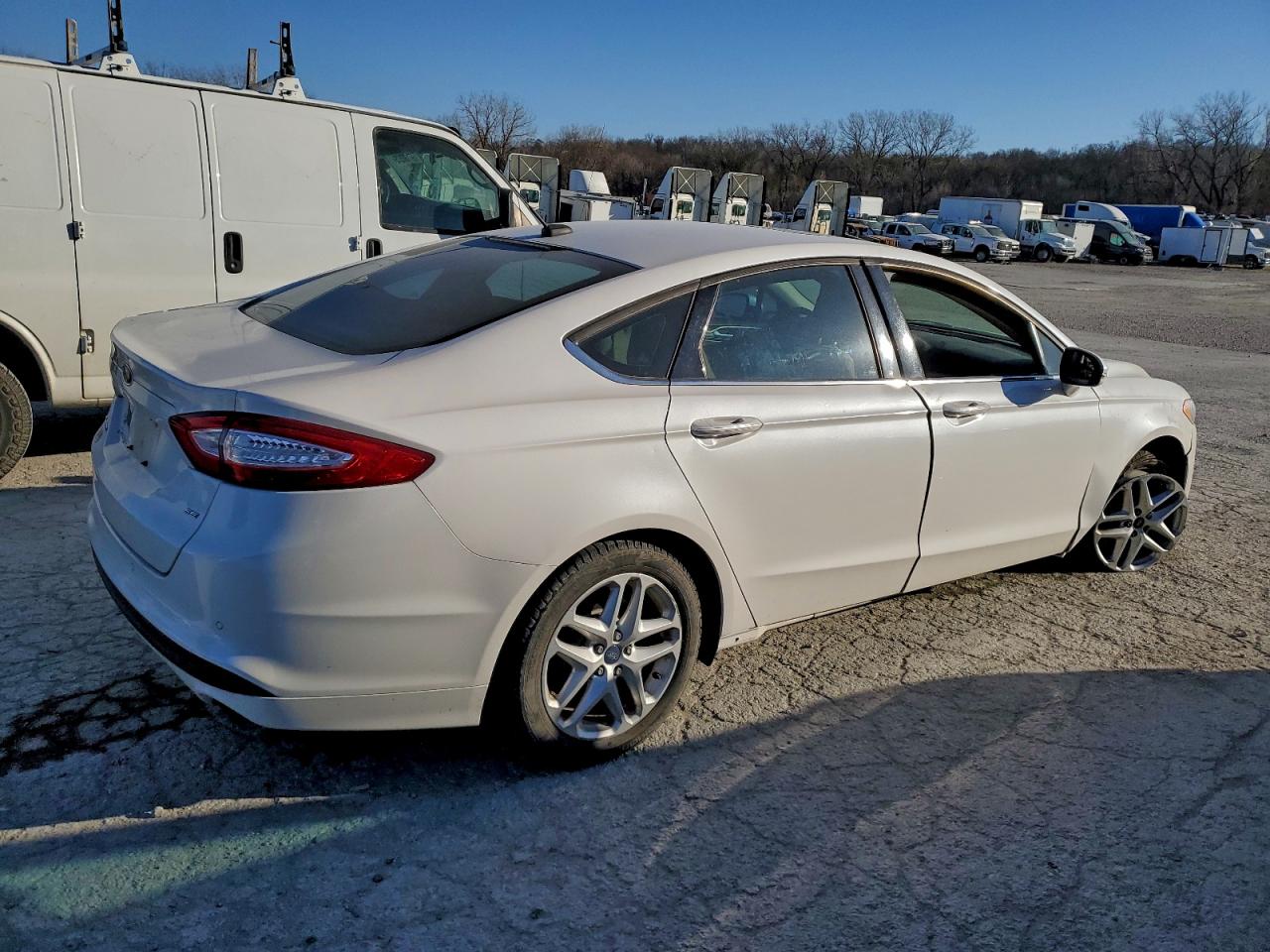 2013 FORD FUSION SE photo 3
