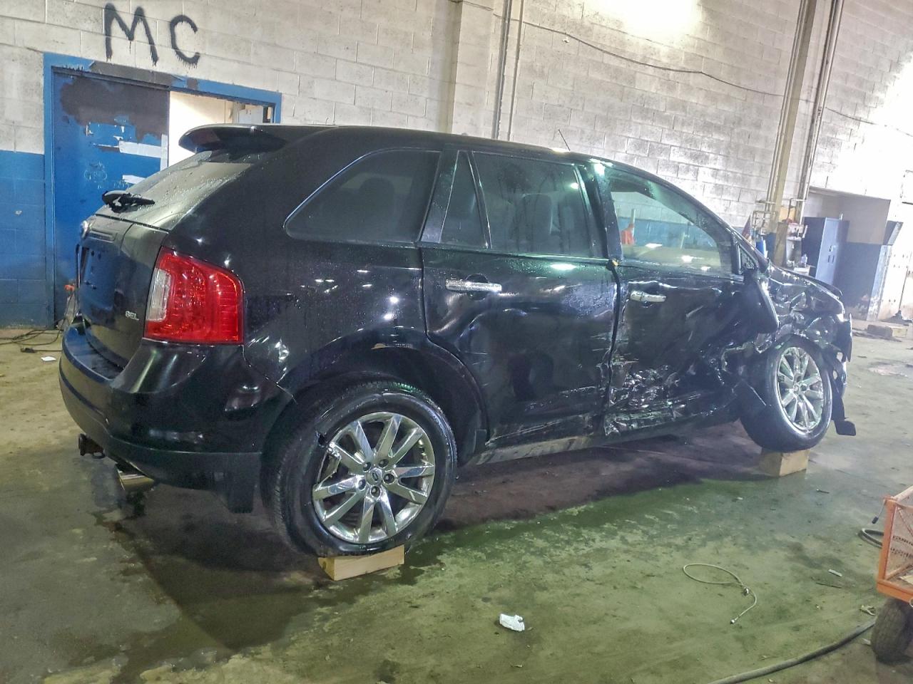 2011 FORD EDGE SEL photo 3