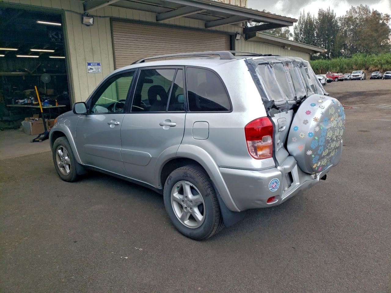2002 TOYOTA RAV4 photo 2