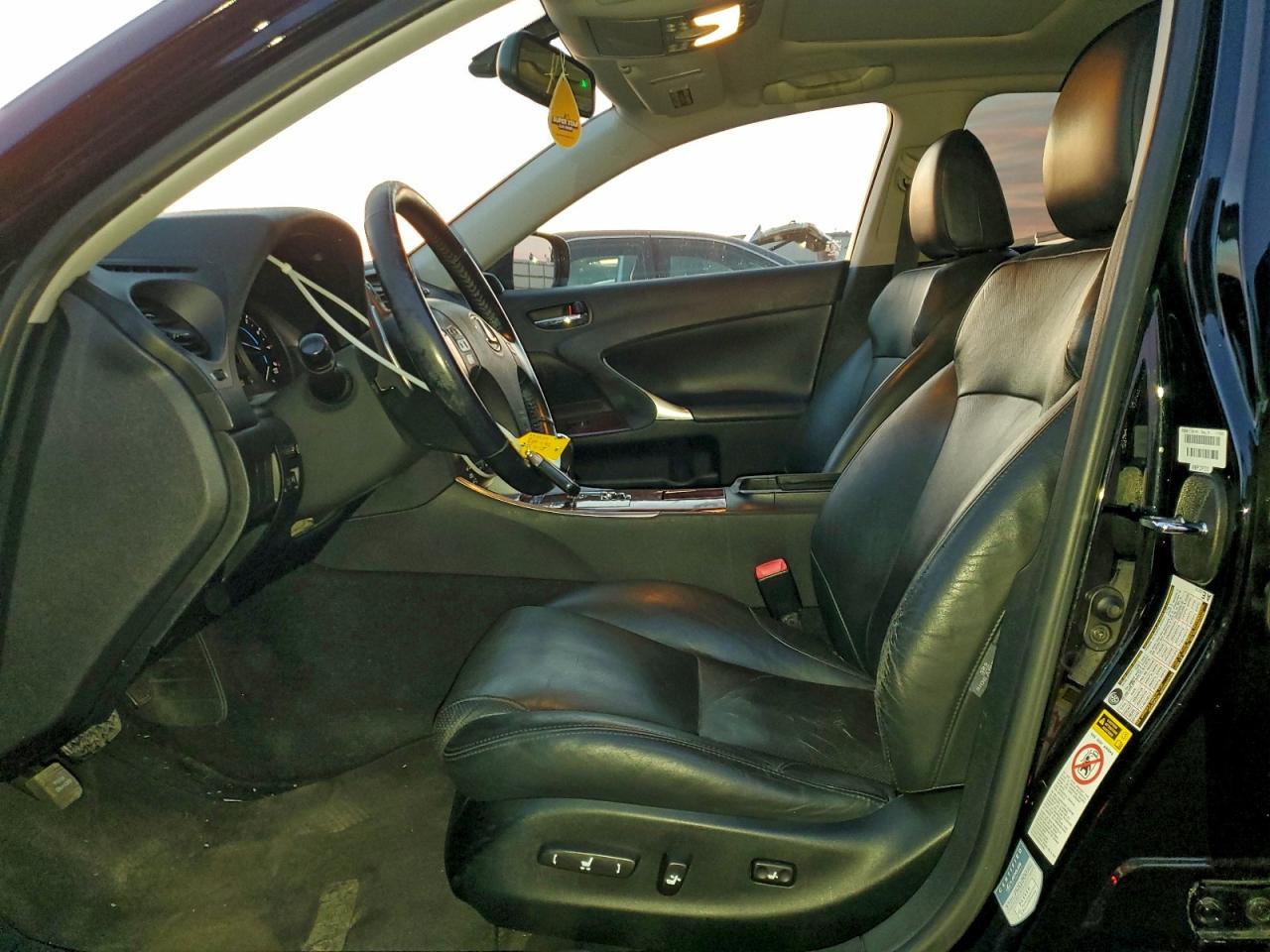 2007 LEXUS IS 350 photo 7