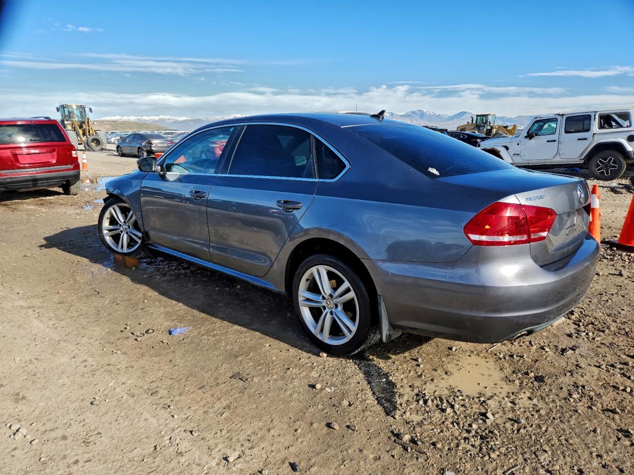 2014 VOLKSWAGEN PASSAT SE photo 2