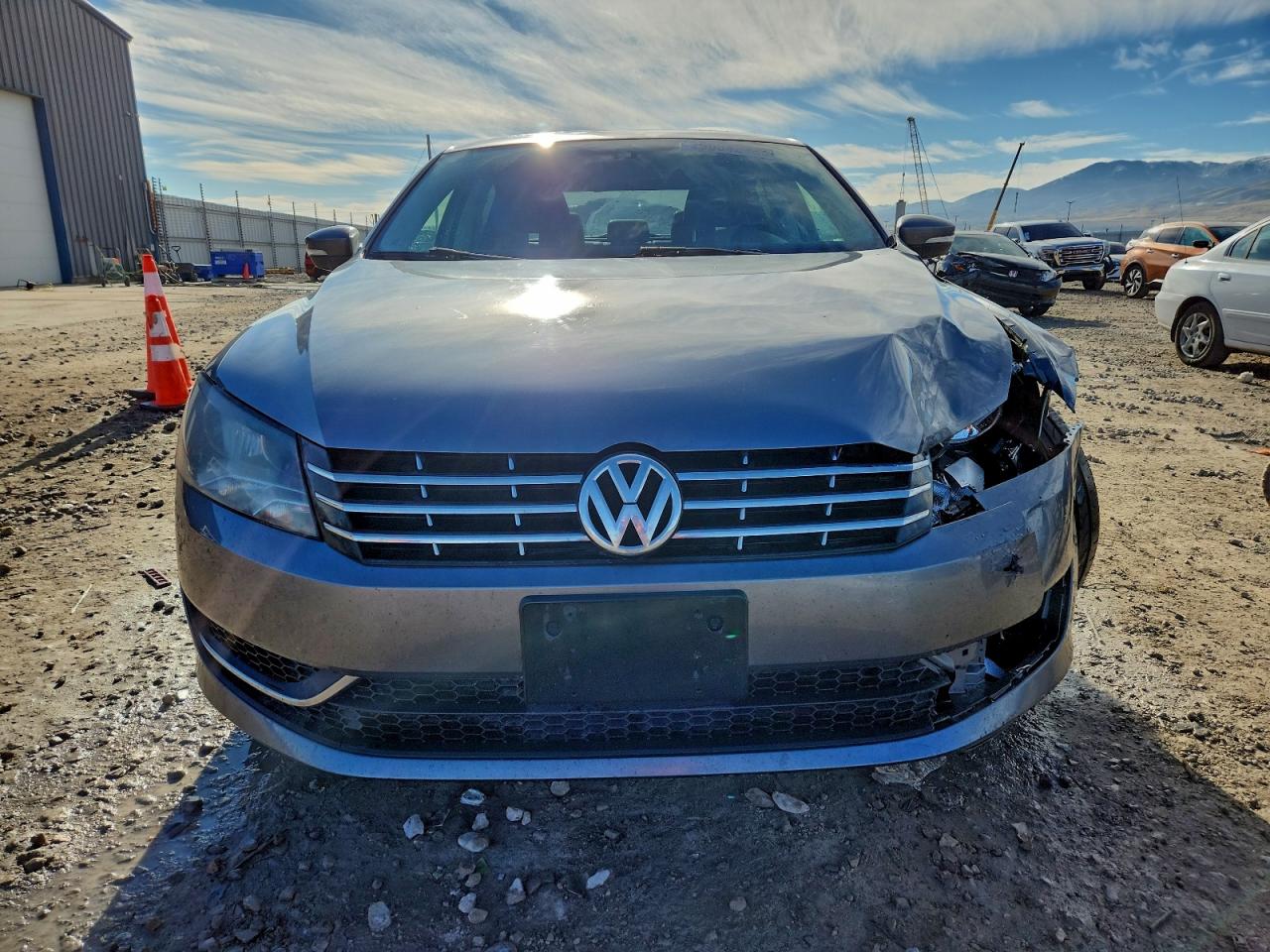 2014 VOLKSWAGEN PASSAT SE photo 5