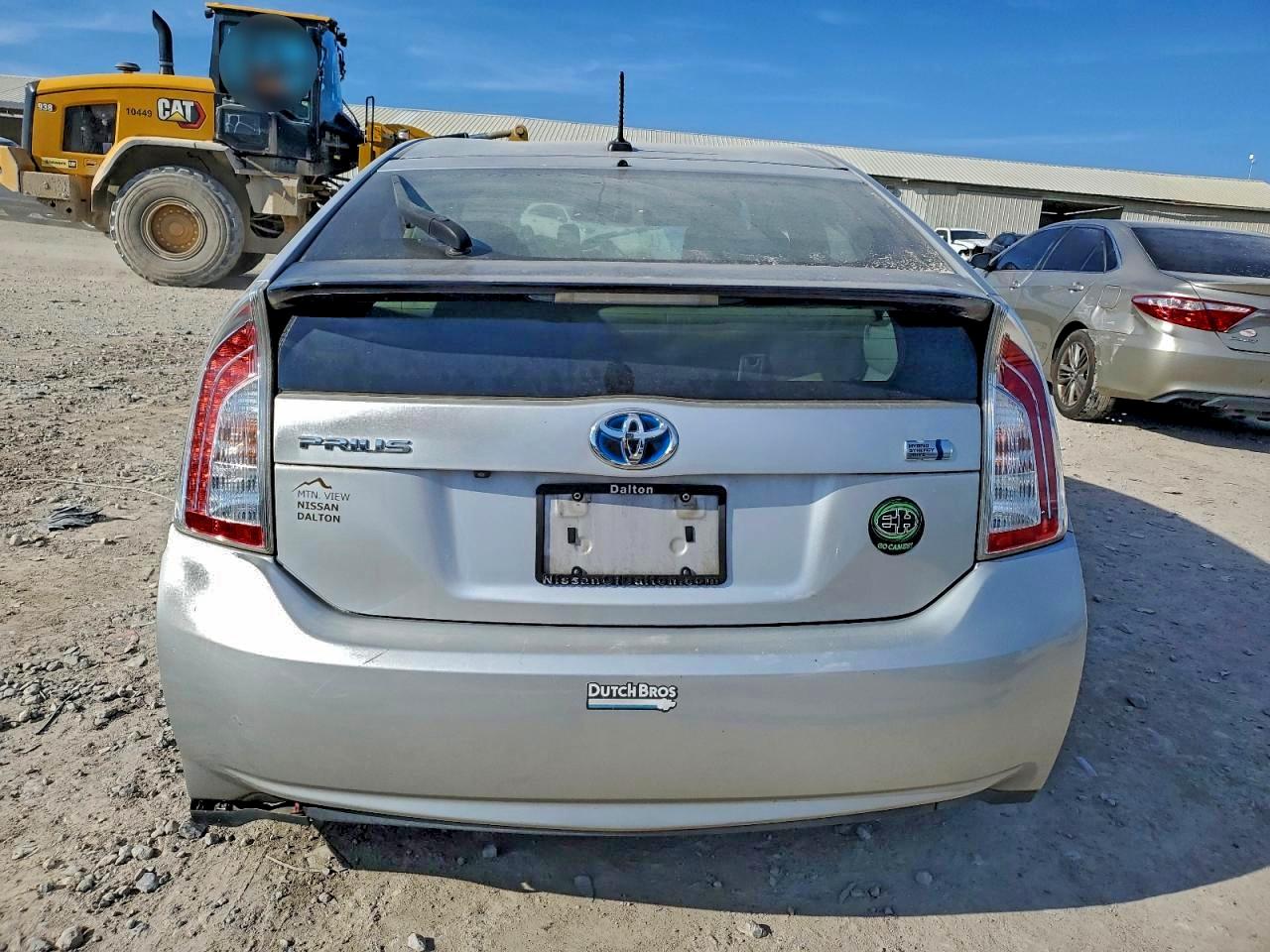 2015 TOYOTA PRIUS photo 6