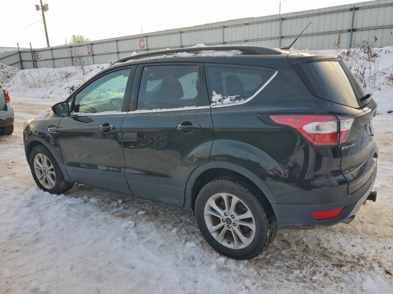 2017 FORD ESCAPE SE photo 2