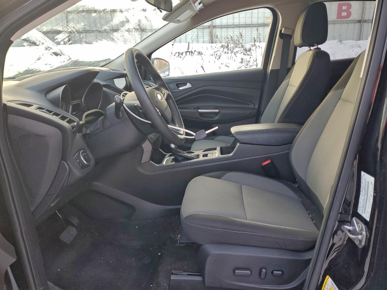 2017 FORD ESCAPE SE photo 7