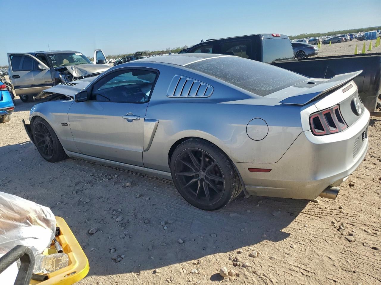 2013 FORD MUSTANG GT photo 2