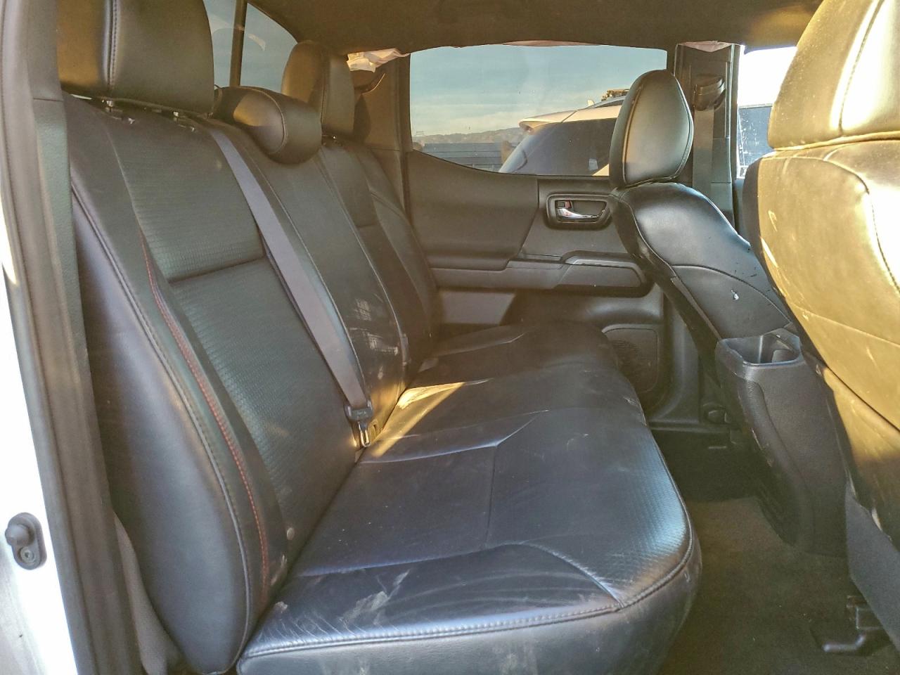 2019 TOYOTA TACOMA DOUBLE CAB photo 10