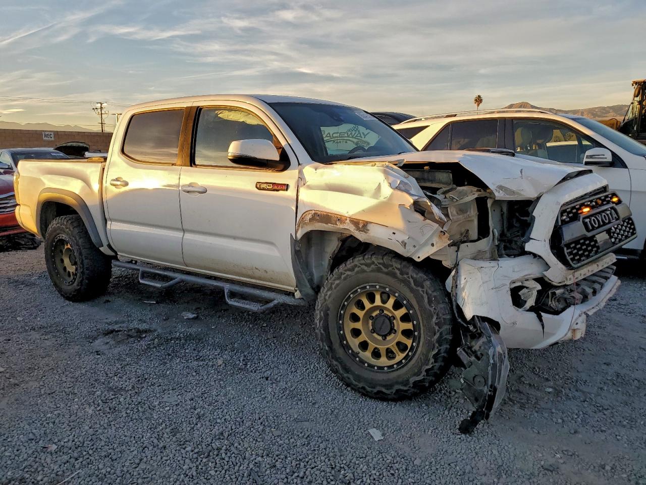 2019 TOYOTA TACOMA DOUBLE CAB photo 4