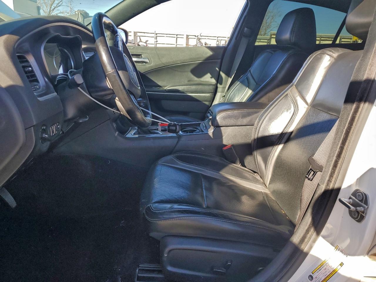 2020 DODGE CHARGER SXT photo 7