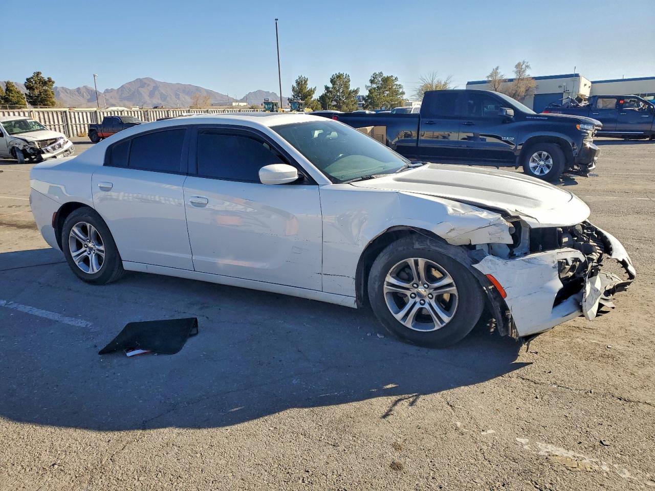 2020 DODGE CHARGER SXT photo 4