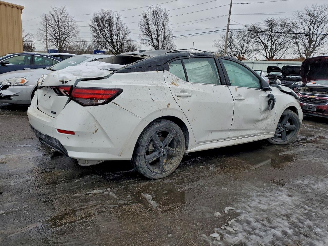2023 NISSAN SENTRA SR photo 3