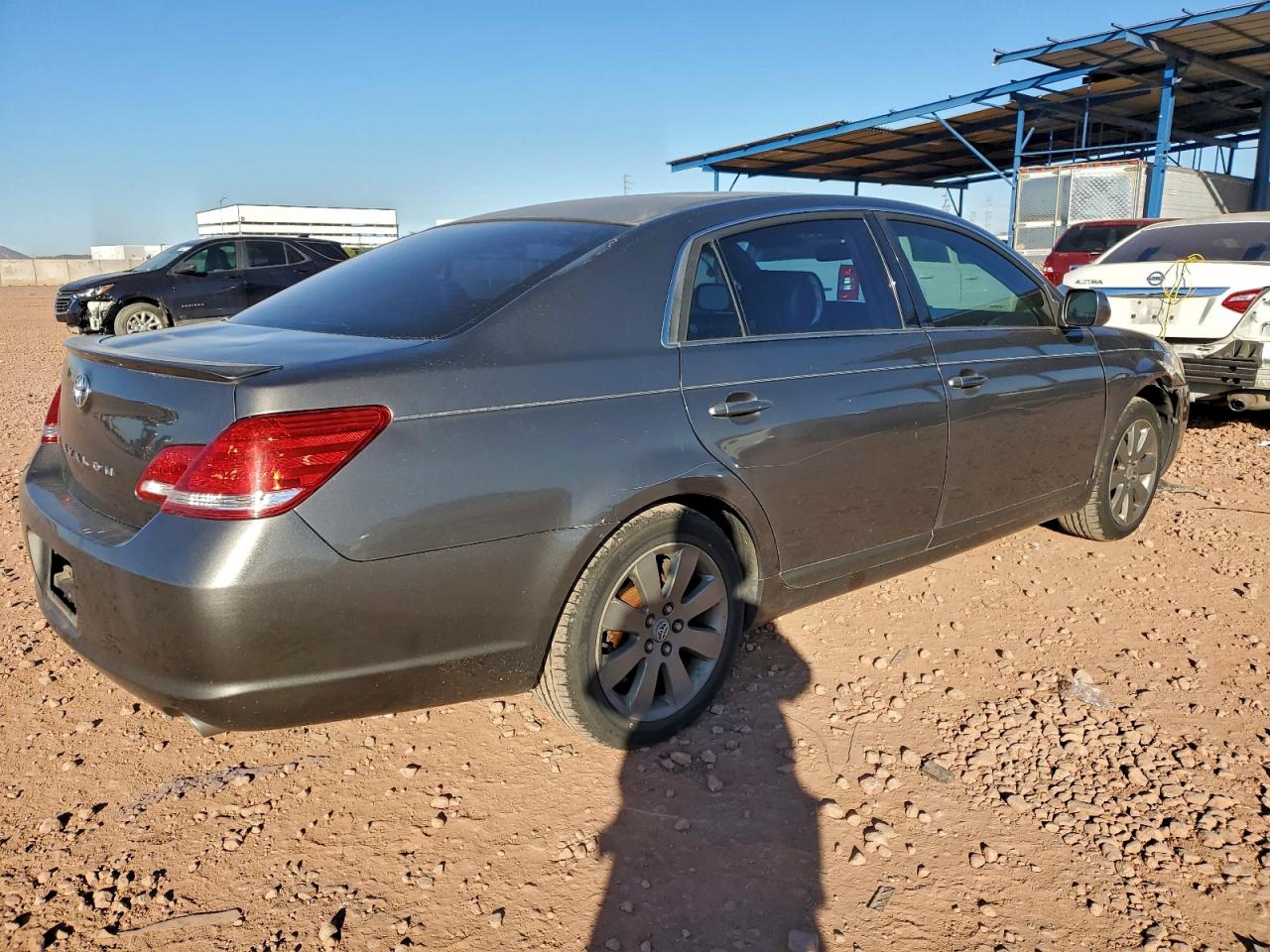 2006 TOYOTA AVALON XL photo 3